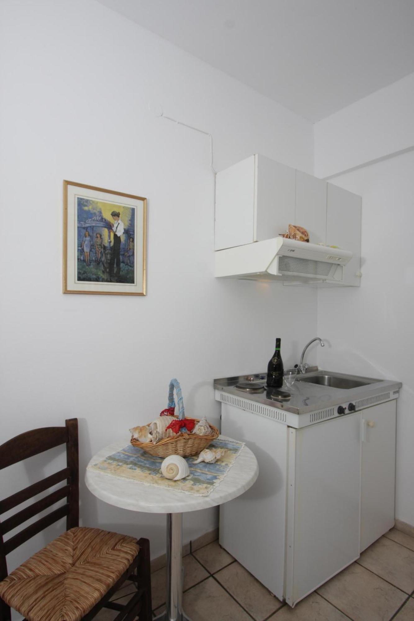 Manos Apartments Мегас-Ялос-Нитес Экстерьер фото